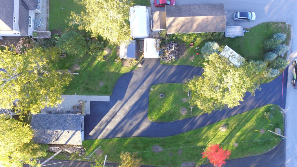 Asphalt driveway installation in Oshawa Asphalt driveway installation in Oshawa